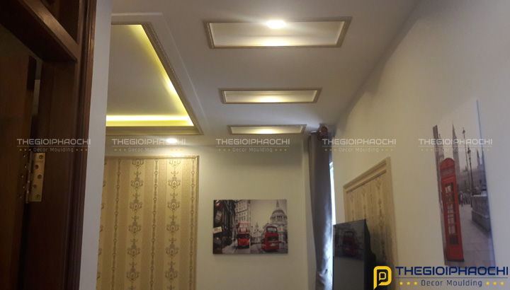 phào chỉ trần nhựa giả gỗ cho phòng ngủ